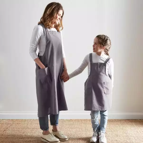 Dunelm Cotton Cross Over Apron 3 Dunelm Cotton Cross Over Apron