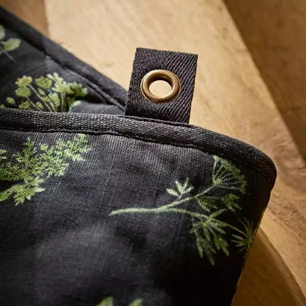 Natural History Museum Marsh Botanical Print Double Oven Gloves 5 Natural History Museum Marsh Botanical Print Double Oven Gloves - Image 3