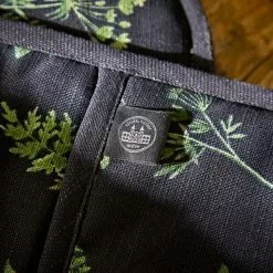 Natural History Museum Marsh Botanical Print Double Oven Gloves 10 Natural History Museum Marsh Botanical Print Double Oven Gloves - 30764590 alt03